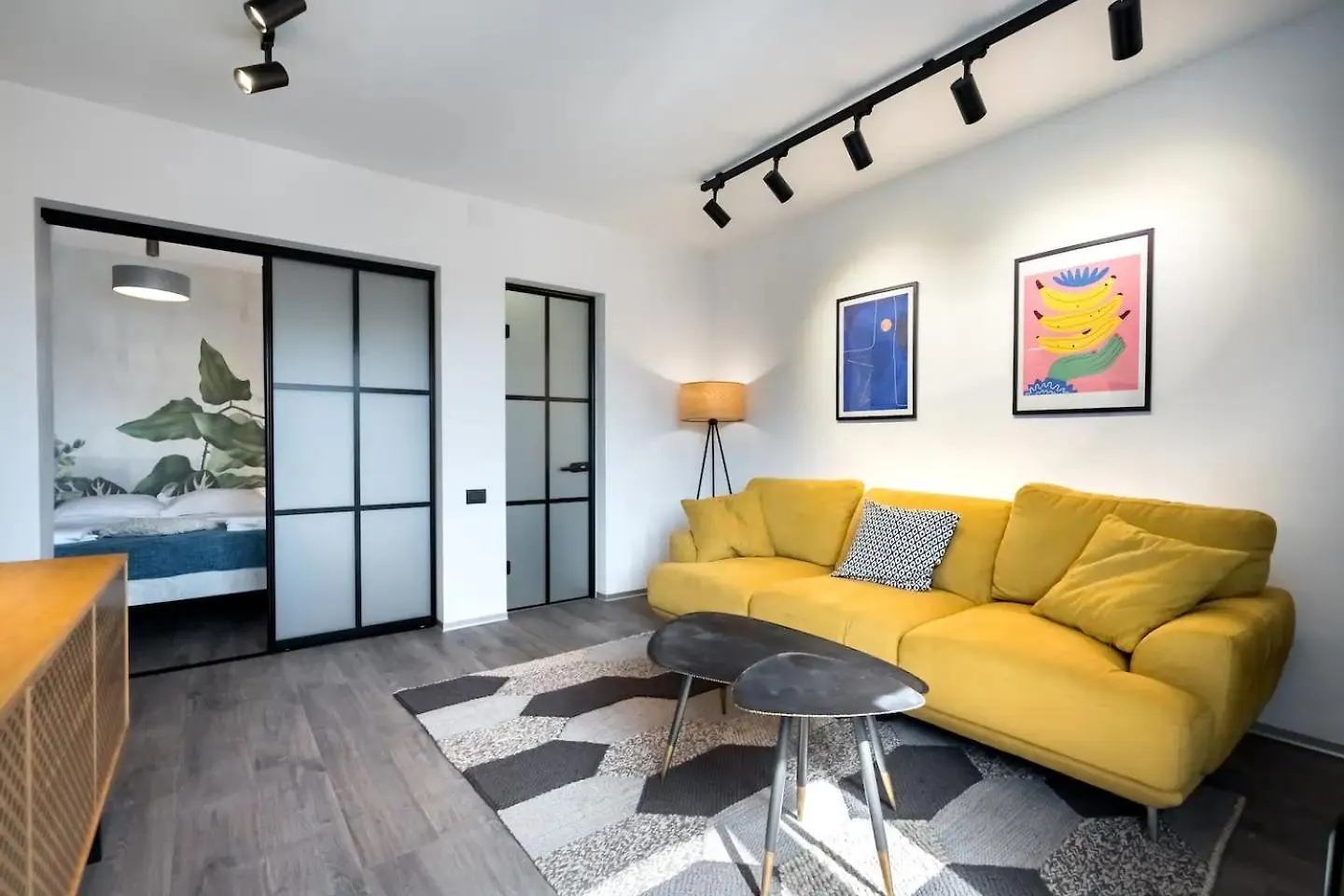 Modern Industrial Retreat Apartment Bucharest 0*,  Romania